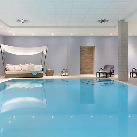 Beach Motel Heiligenhafen 4*