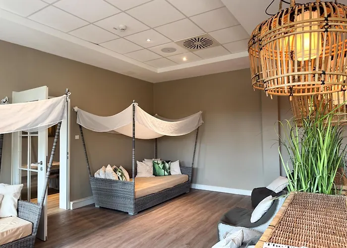 Отель Beach Motel Heiligenhafen Хайлигенхафен