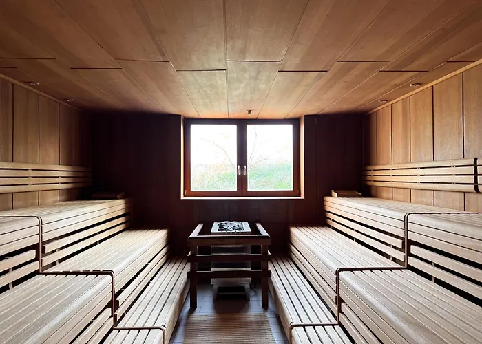 Beach Motel Heiligenhafen 4*